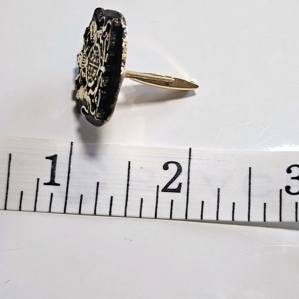 *Sale* Vintage Gold Tone Black Shield Coat Of Arms Family Crest Cuff Links